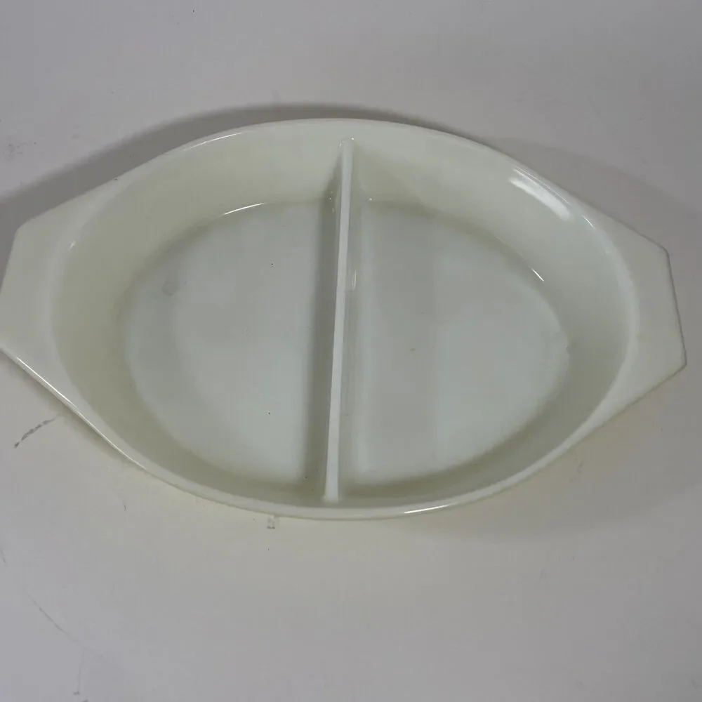 Vintage Pyrex 1 - 1/2 Qt. Divided Oval Dish, Yellow & White Ovenware made in USA